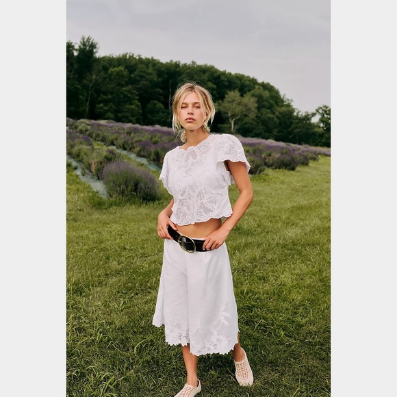 Free People Tops - Free People White Eyelet Lace Cropped Top